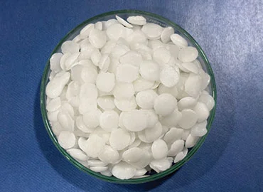 potassium-hydroxide-pellets-inside